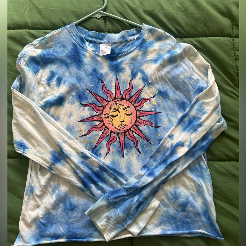 Tie-Dye Sun Graphic Long Sleeve Shirt